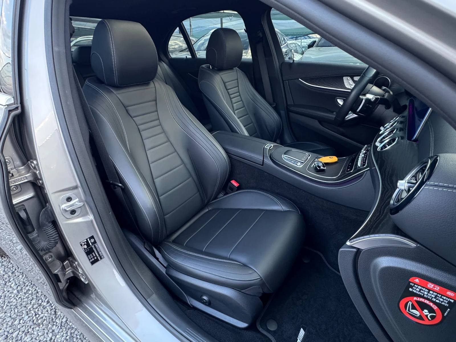 Mercedes-Benz E 220 d 4matic ! AMG Line !, снимка 10 - Автомобили и джипове - 55990995