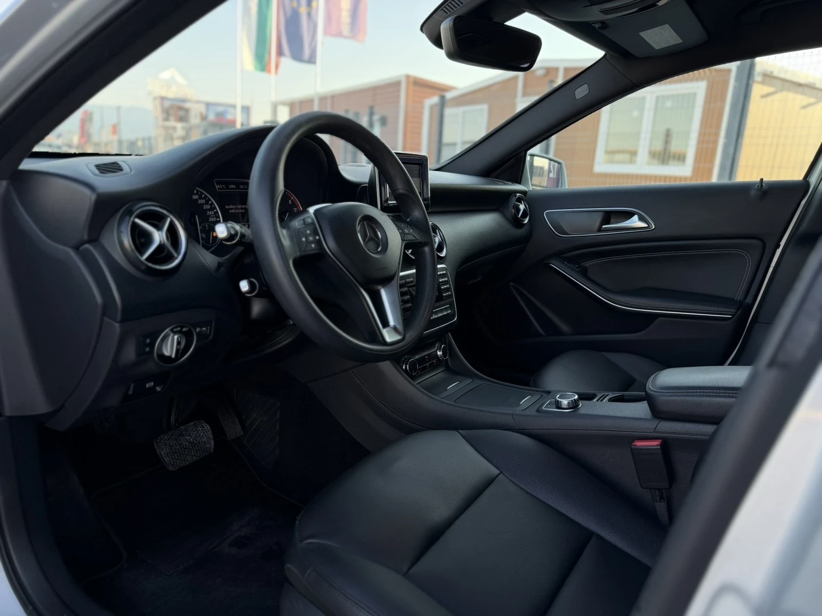 Mercedes-Benz A 180, снимка 10 - Автомобили и джипове - 56007517