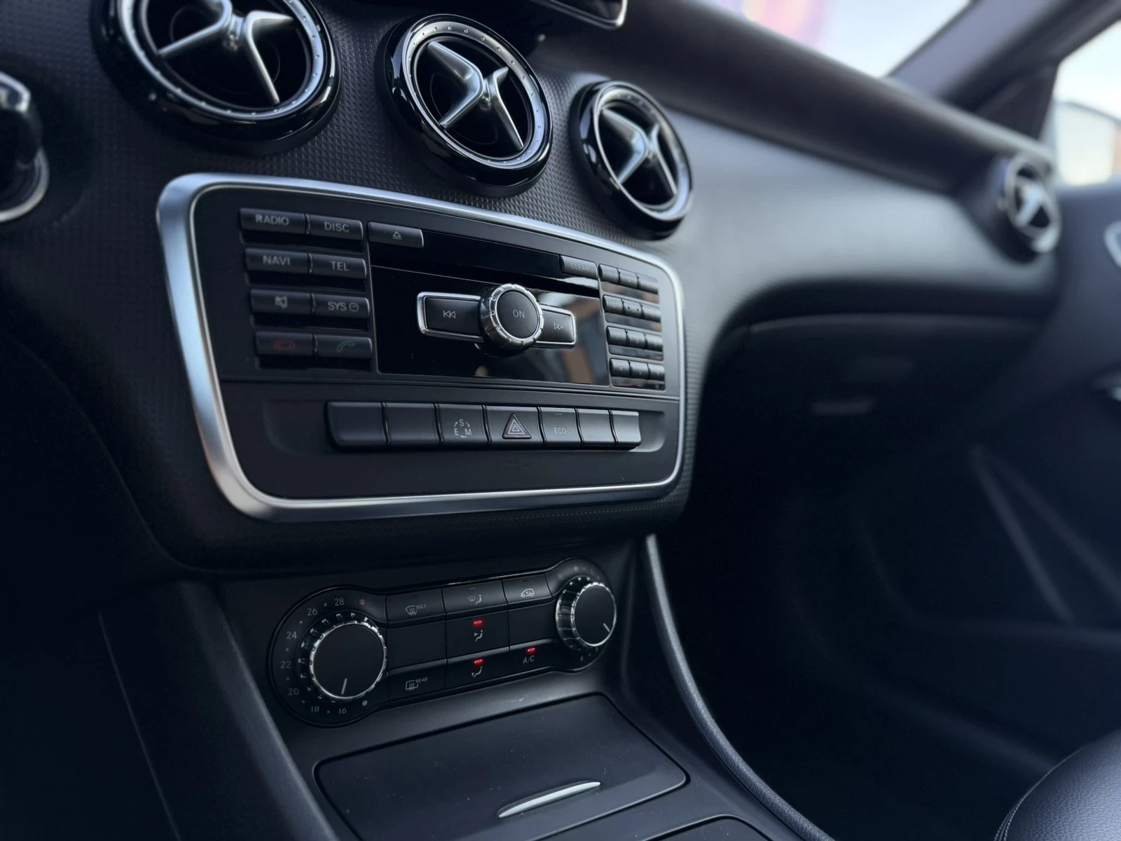 Mercedes-Benz A 180, снимка 16 - Автомобили и джипове - 56007517