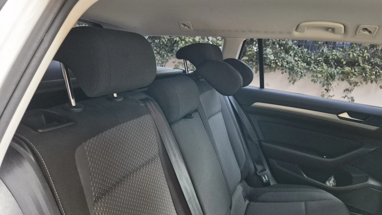 VW Passat, снимка 12 - Автомобили и джипове - 56235418