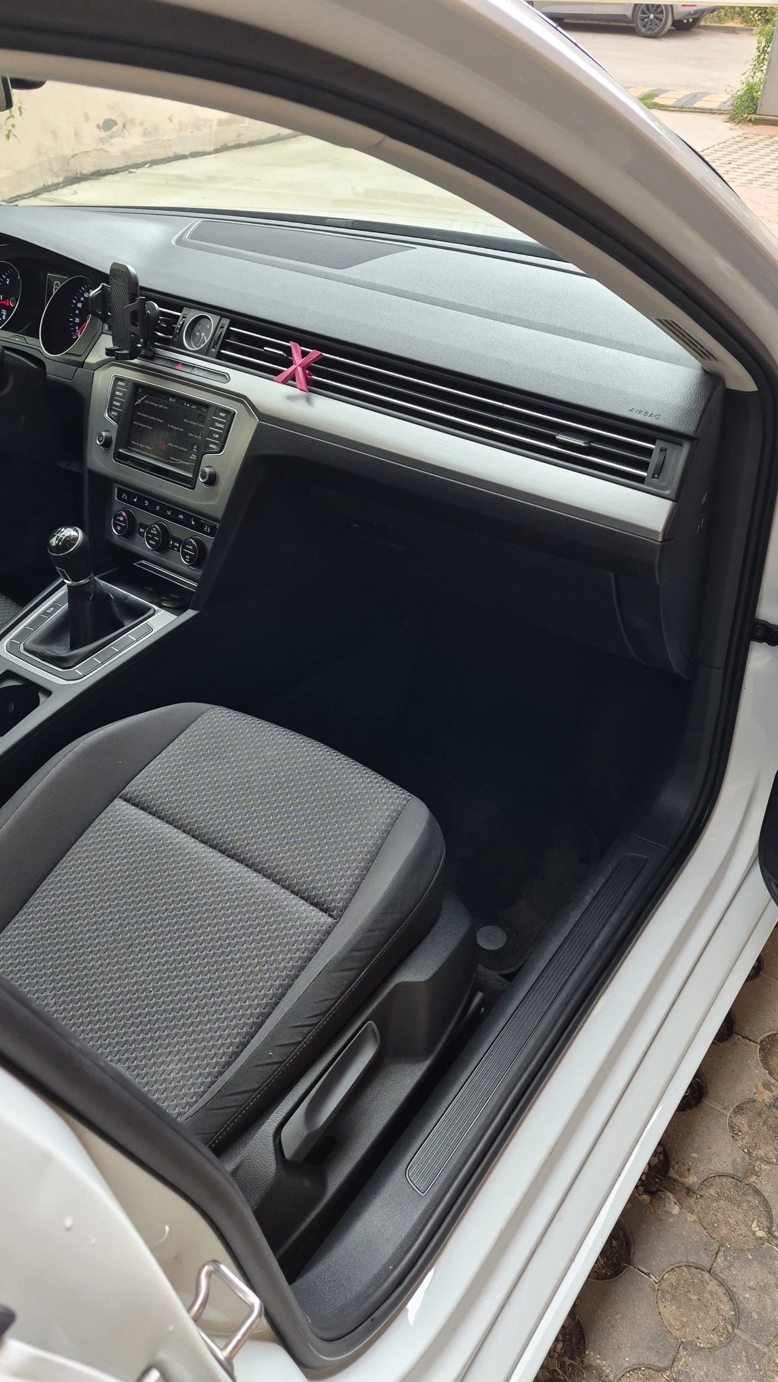 VW Passat, снимка 13 - Автомобили и джипове - 56235418