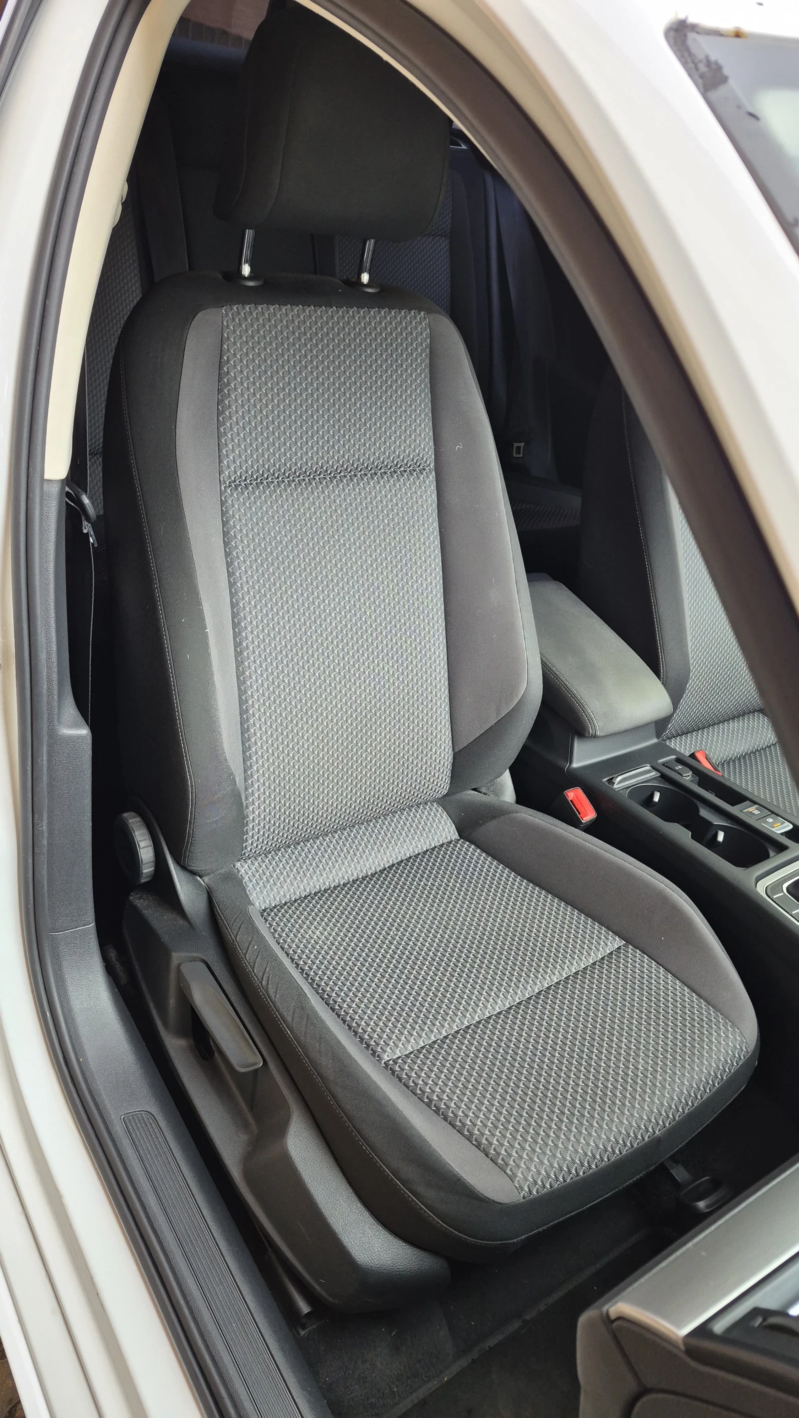 VW Passat, снимка 14 - Автомобили и джипове - 56235418