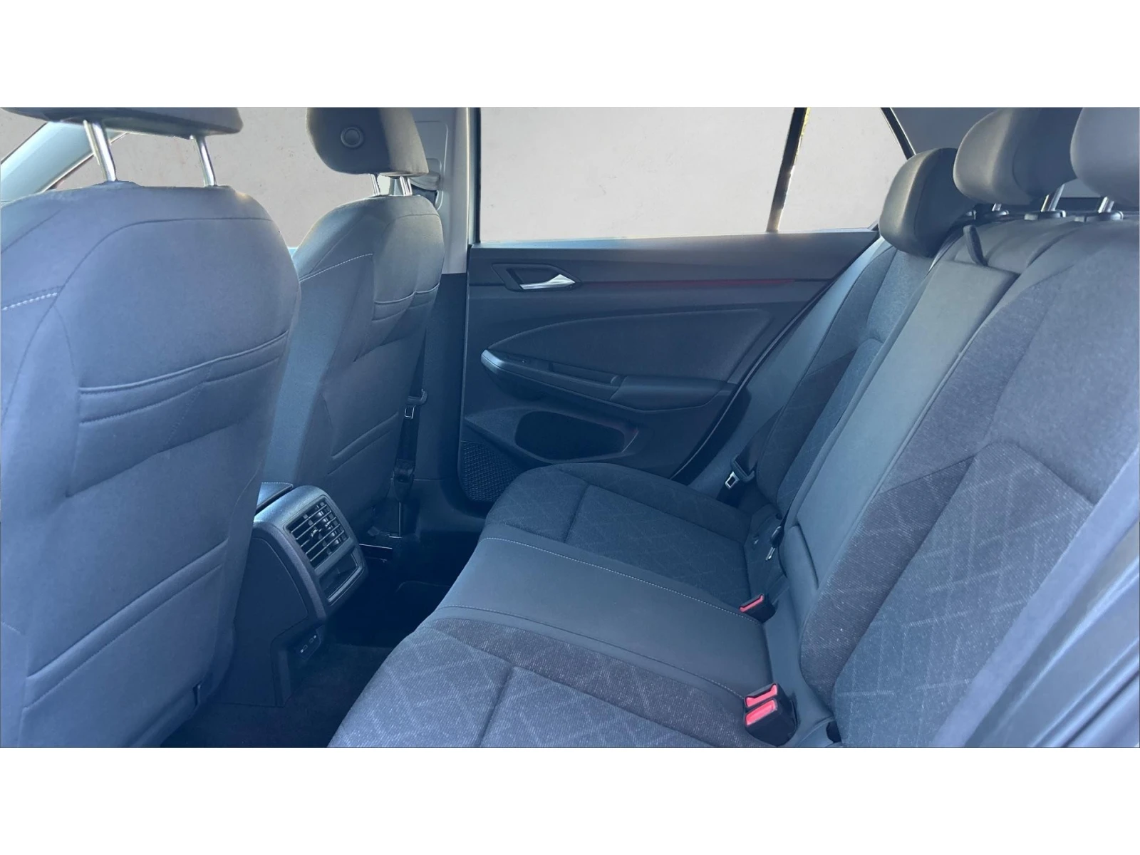 VW Golf 2.0 TDi  Life A/T, Месечна вноска от 300  , снимка 11 - Автомобили и джипове - 56251031