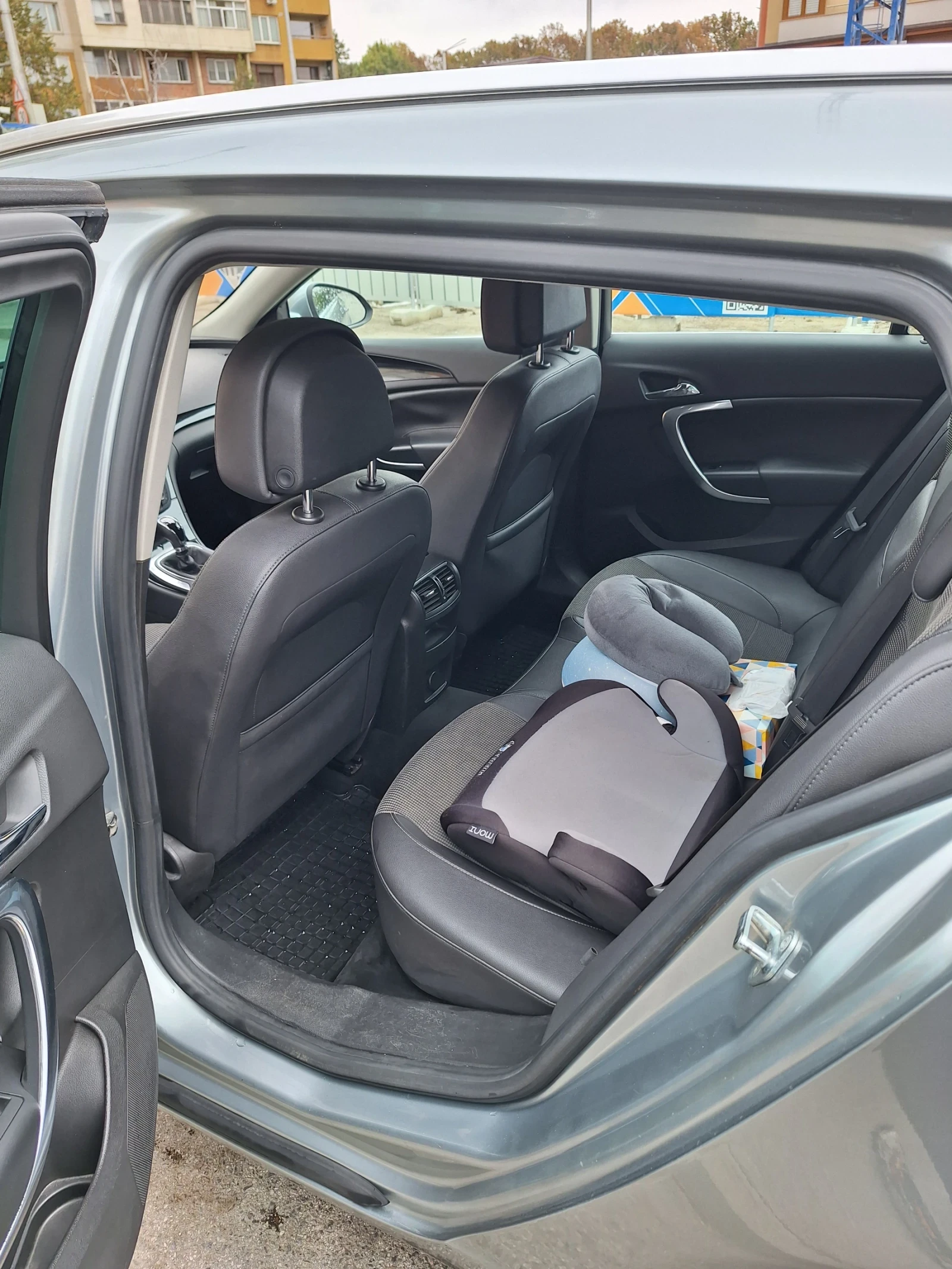 Opel Insignia, снимка 8 - Автомобили и джипове - 56551047