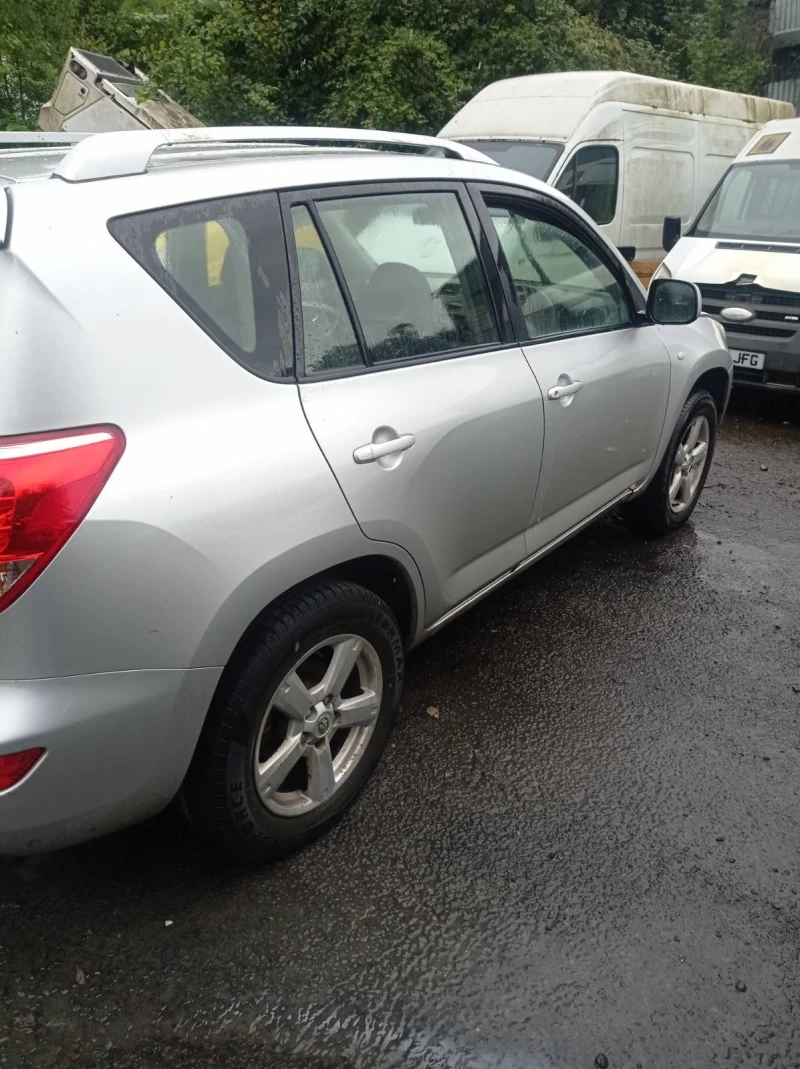 Toyota Rav4 2.0VVTI 150 kc, снимка 2 - Автомобили и джипове - 50331841
