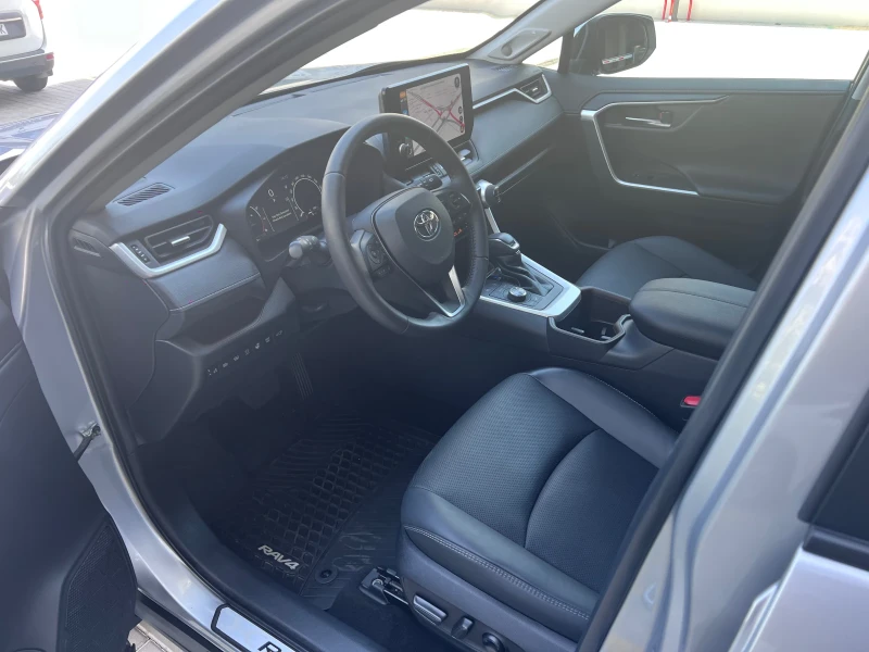 Toyota Rav4 2.5* 4x4* 360 CAM* Обдухване* ФУЛ ЕКСТРИ, снимка 6 - Автомобили и джипове - 52971606