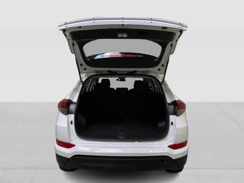 Hyundai Tucson !2.0L SE FWD!* АвтоКредит* Цена до БГ* , снимка 7 - Автомобили и джипове - 53576328