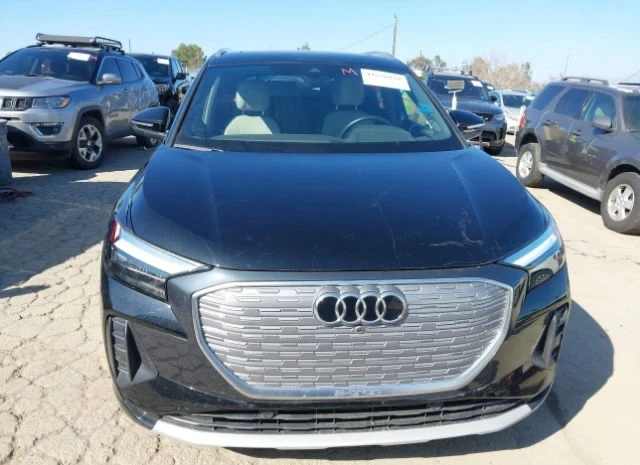 Audi Q4 E-TRON 40* ПАНОРАМА* ДИГ.ТАБЛО* ПОДГРЕВИ - изображение 2