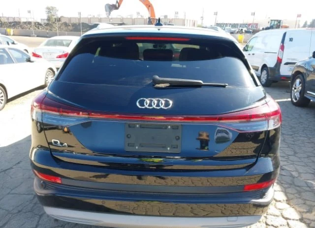 Audi Q4 E-TRON 40* ПАНОРАМА* ДИГ.ТАБЛО* ПОДГРЕВИ - изображение 5