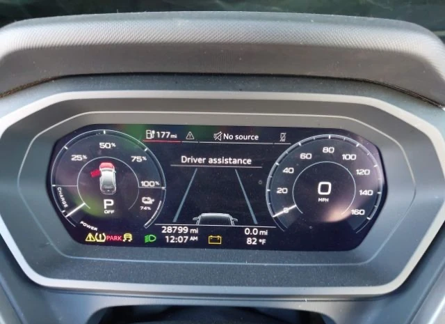 Audi Q4 E-TRON 40* ПАНОРАМА* ДИГ.ТАБЛО* ПОДГРЕВИ - изображение 8