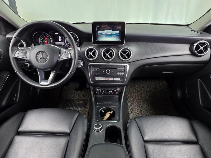Mercedes-Benz GLA GLA220| 184к.с.| ВКЛ.ТЕХНОТЕСТ, снимка 7 - Автомобили и джипове - 55222242