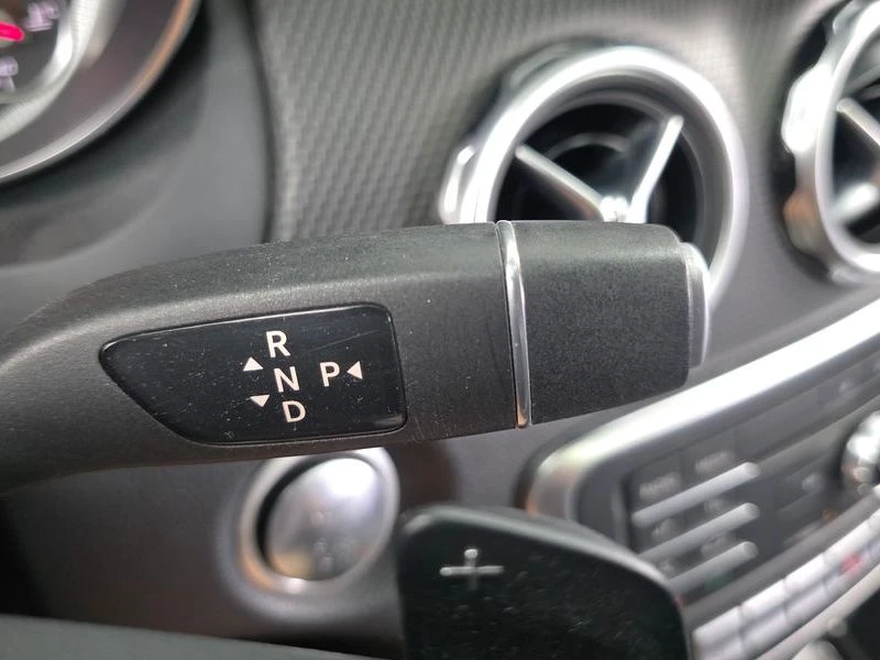 Mercedes-Benz GLA GLA220| 184к.с.| ВКЛ.ТЕХНОТЕСТ, снимка 9 - Автомобили и джипове - 55222242