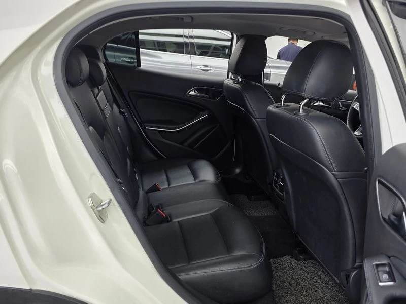 Mercedes-Benz GLA GLA220| 184к.с.| ВКЛ.ТЕХНОТЕСТ, снимка 12 - Автомобили и джипове - 55222242