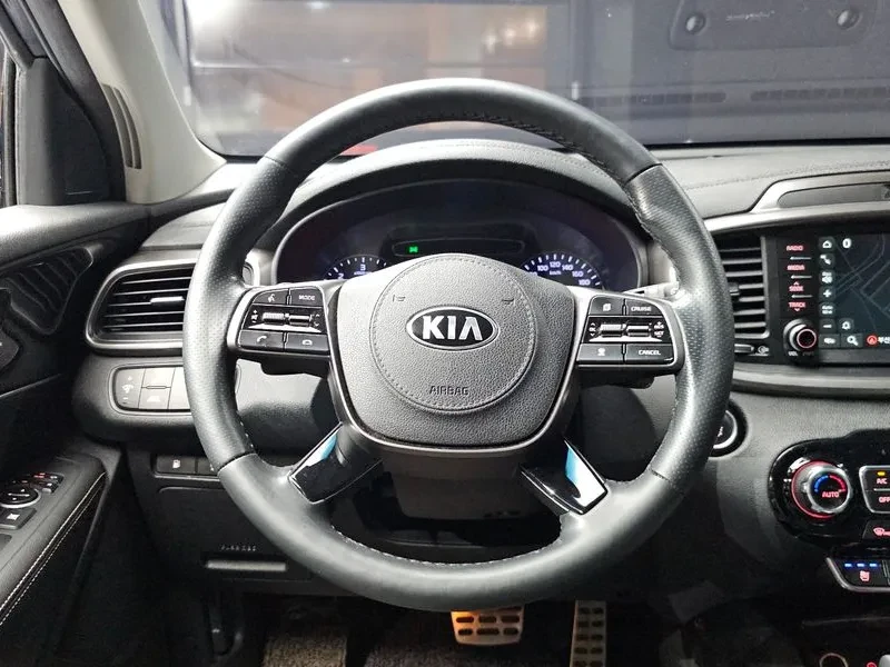 Kia Sorento Diesel 2.0 2Wd Master, снимка 13 - Автомобили и джипове - 56118967
