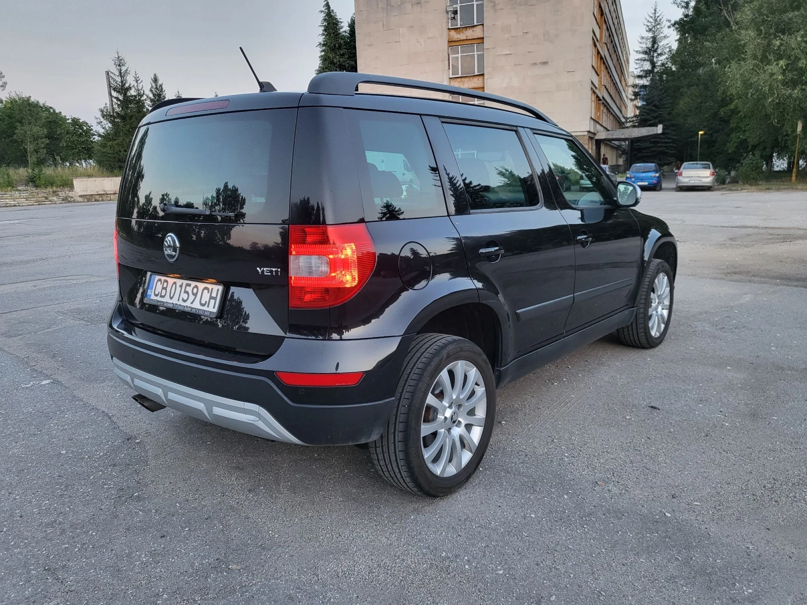 Skoda Yeti 1.8 Tsi 4x4 DSG - изображение 4