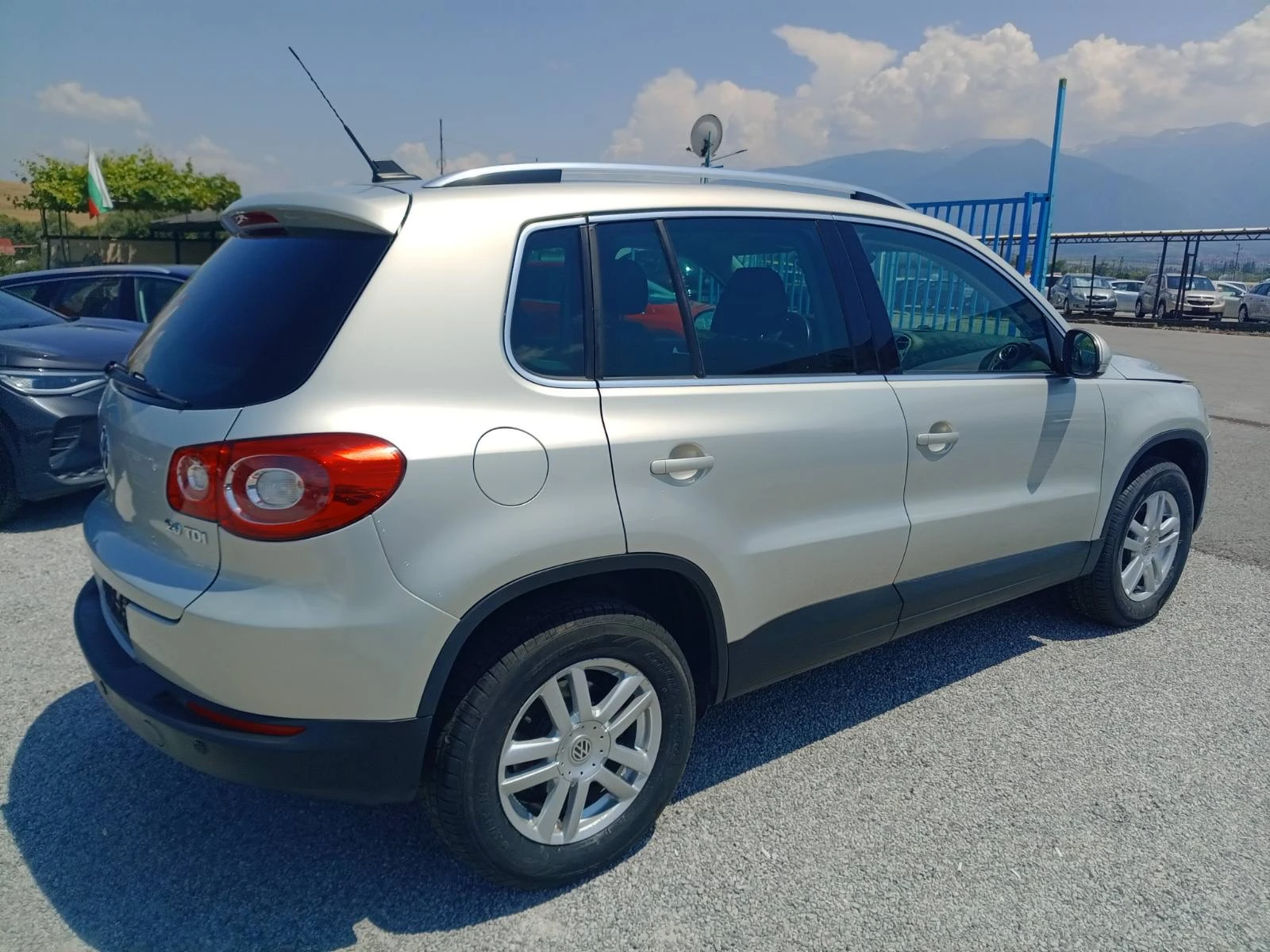 VW Tiguan 2.0 TDI DSG - изображение 5