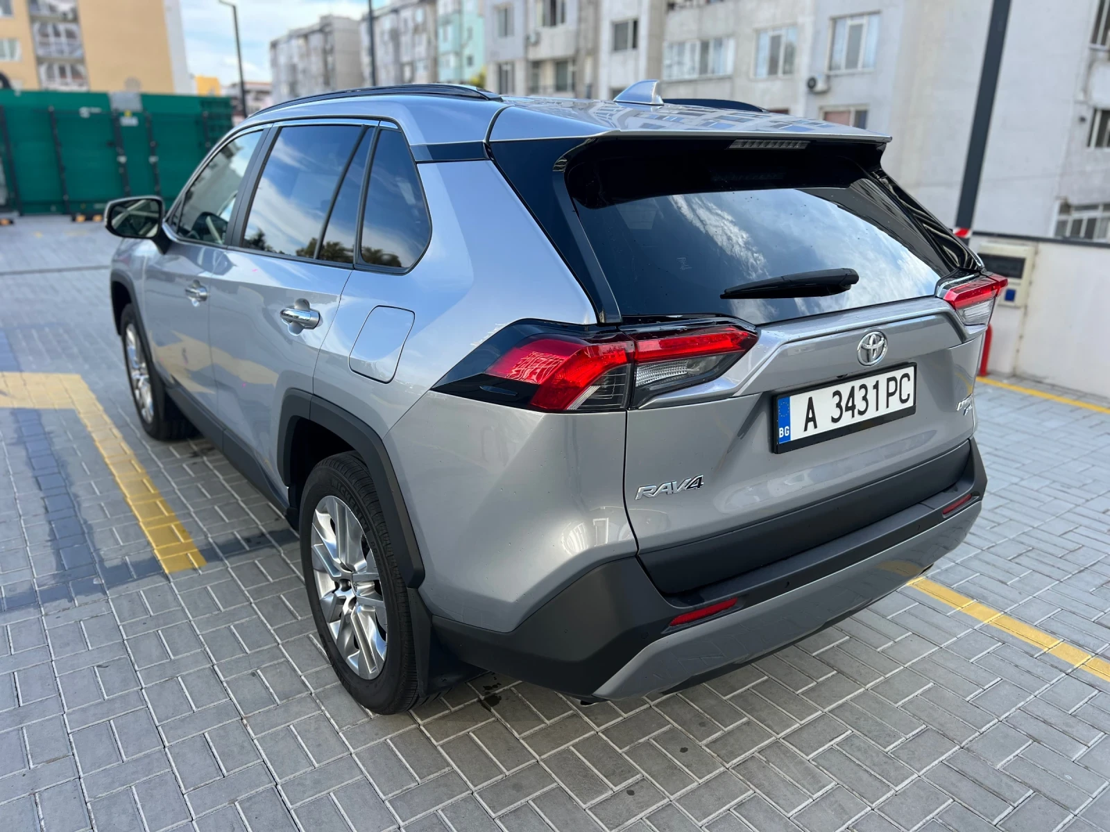 Toyota Rav4 2.5* 4x4* 360 CAM* Обдухване* ФУЛ ЕКСТРИ - изображение 4