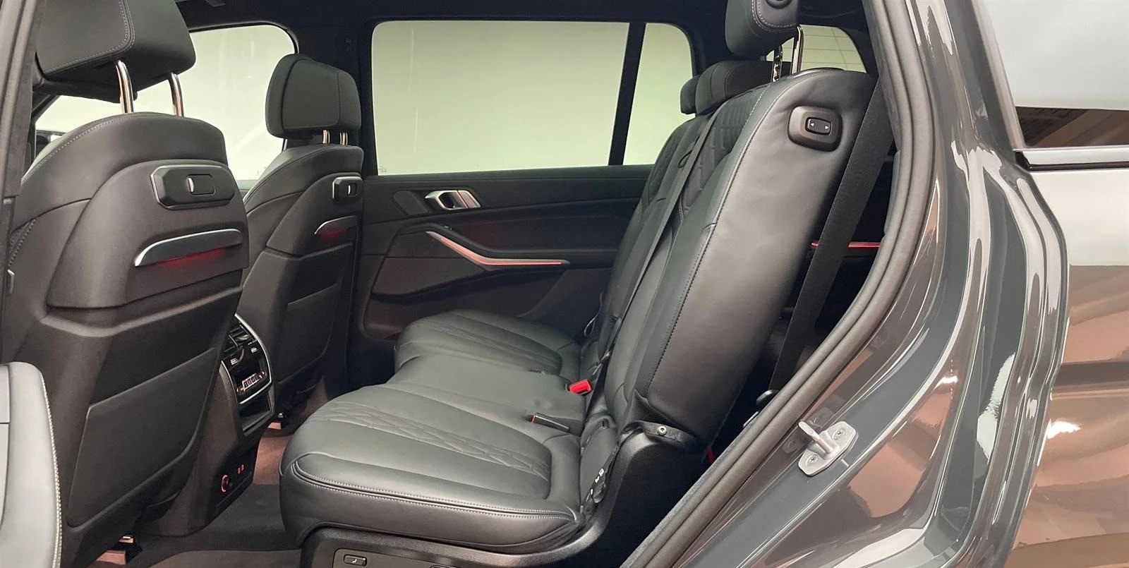 BMW X7 M60i/xDrive/FACELIFT/EXCLUSIV/PANO SKY/H&K/HEAD UP | Mobile.bg � ����������� 12