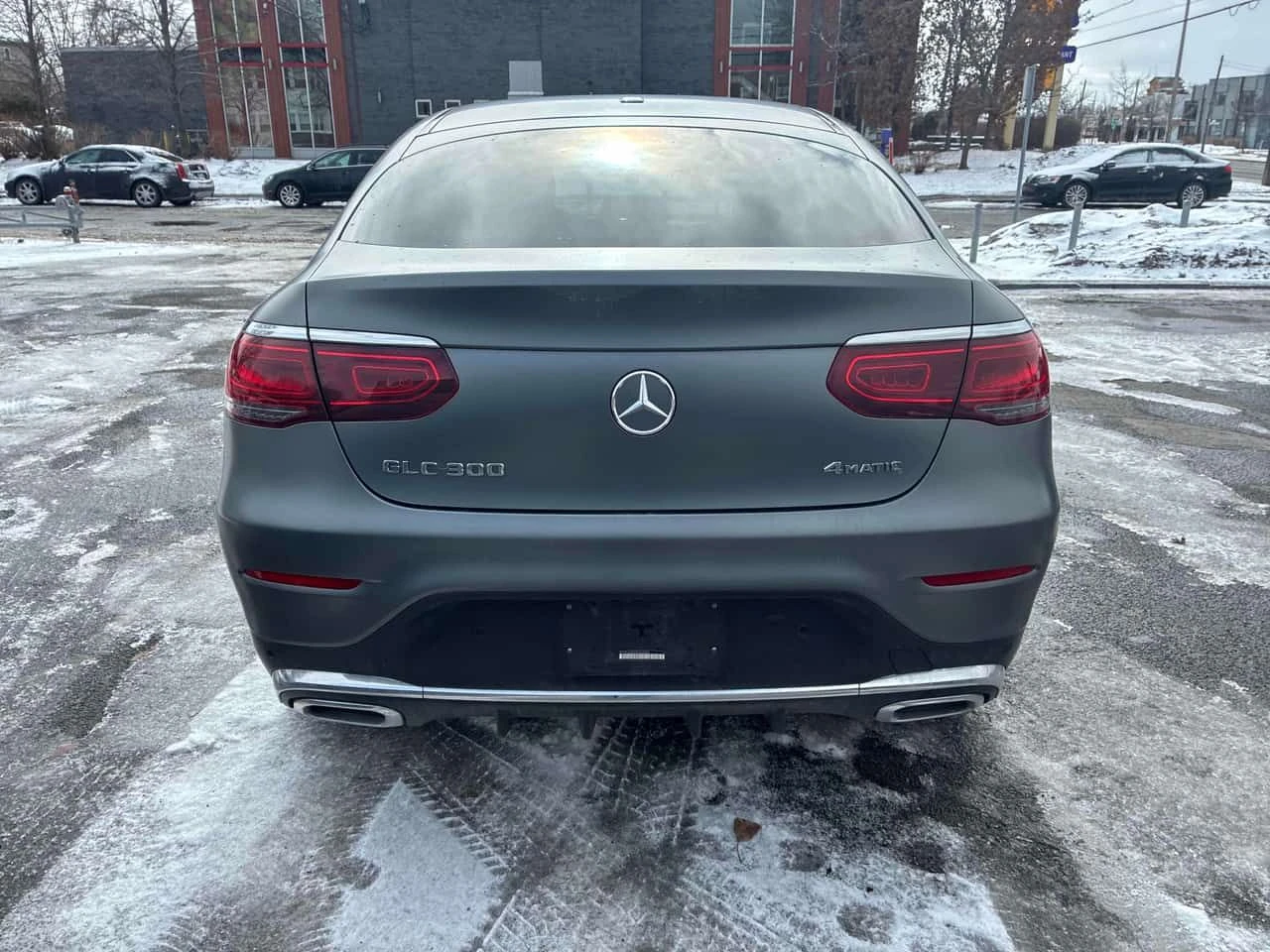 Mercedes-Benz GLC 300 COUPE/CARFAX/ПАНОРАМА/ПОДГРЕВИ, снимка 5 - Автомобили и джипове - 53892555