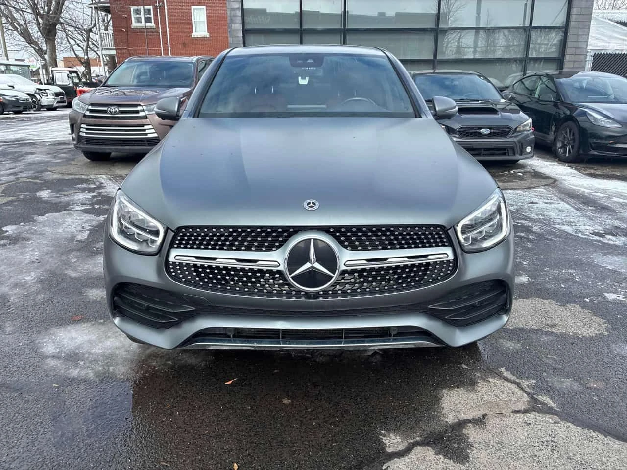 Mercedes-Benz GLC 300 COUPE/CARFAX/ПАНОРАМА/ПОДГРЕВИ, снимка 2 - Автомобили и джипове - 53892555