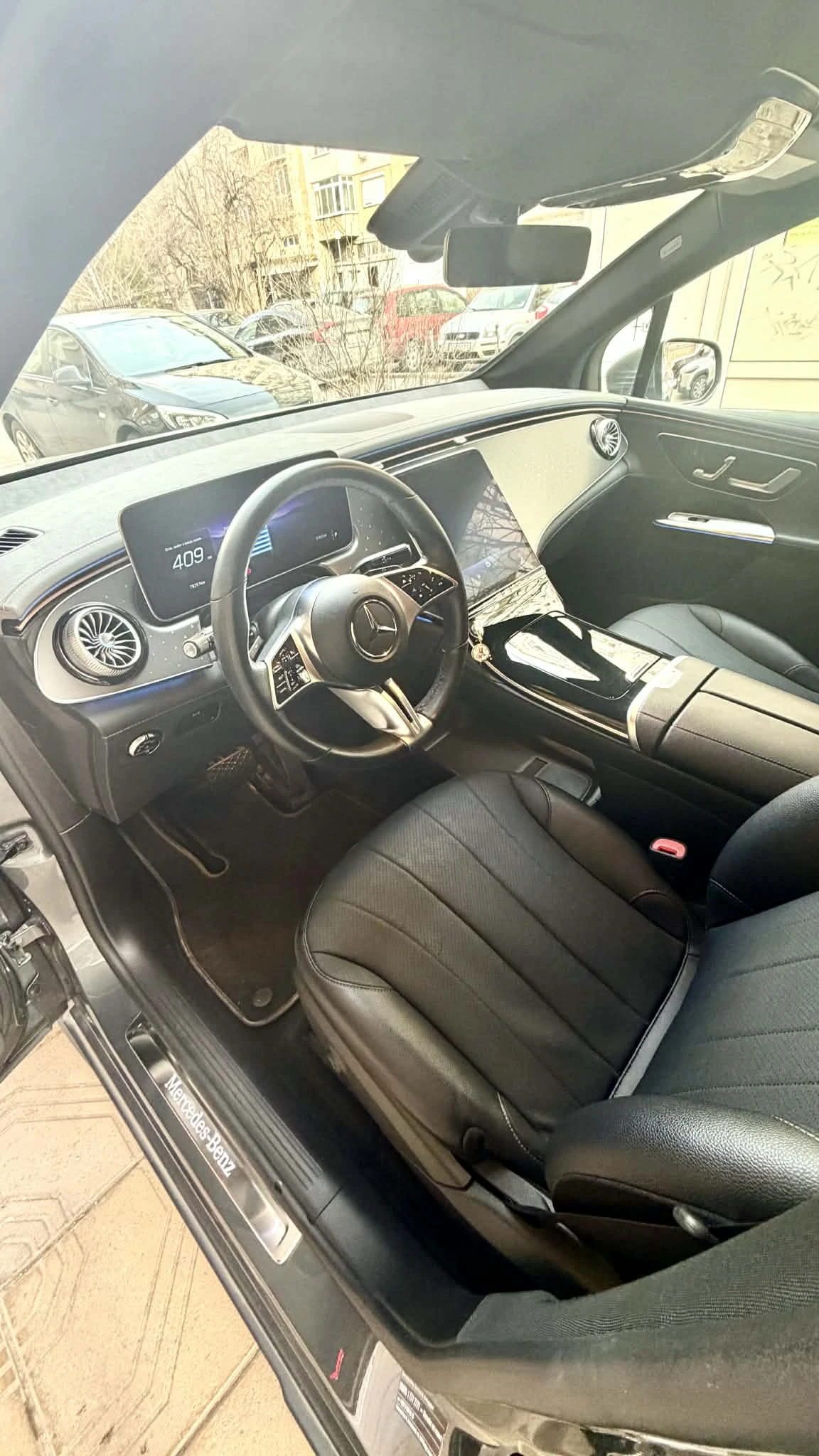 Mercedes-Benz EQE 350 4MATIC, снимка 4 - Автомобили и джипове - 54125857