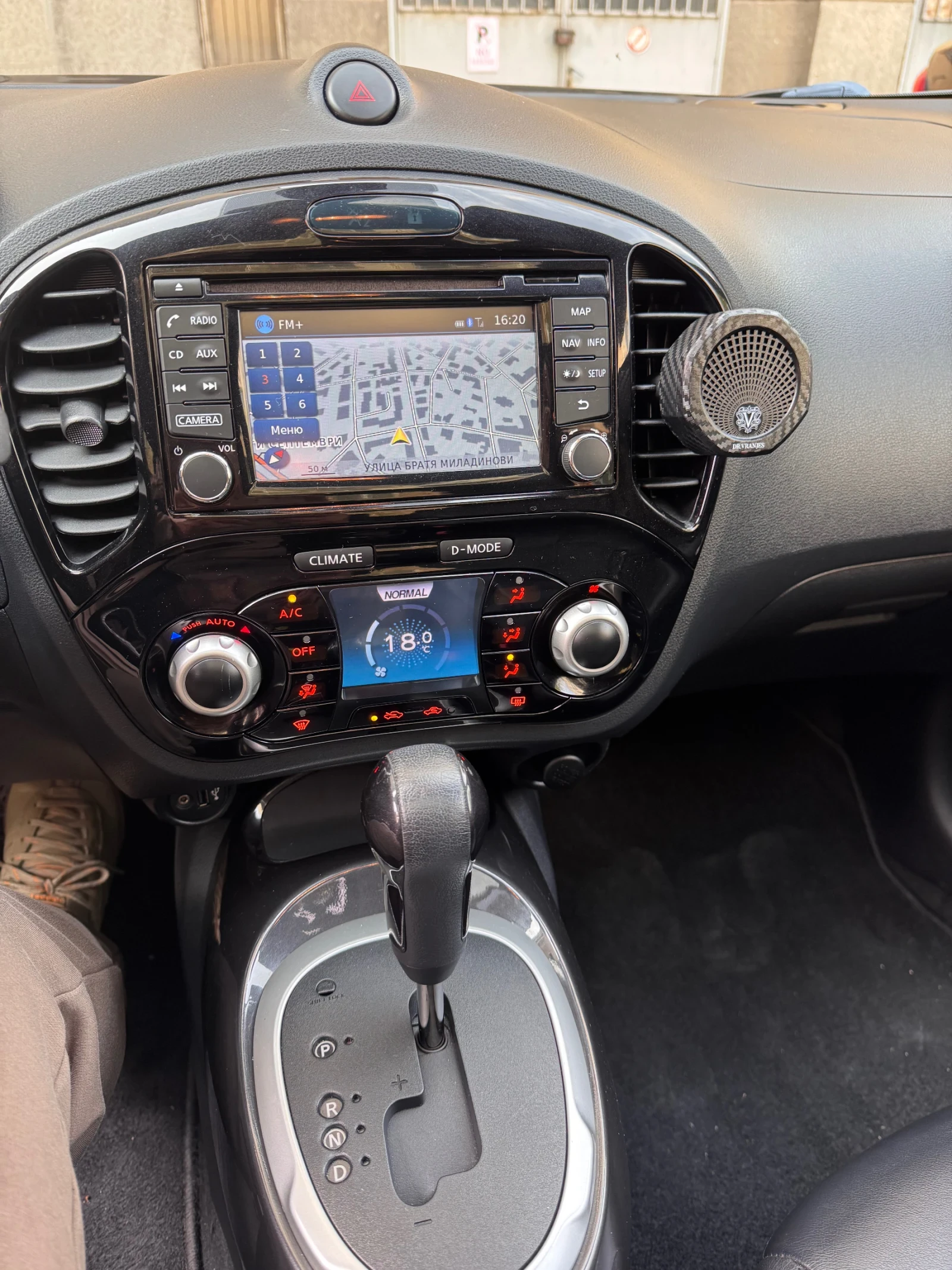 Nissan Juke, снимка 10 - Автомобили и джипове - 54181585