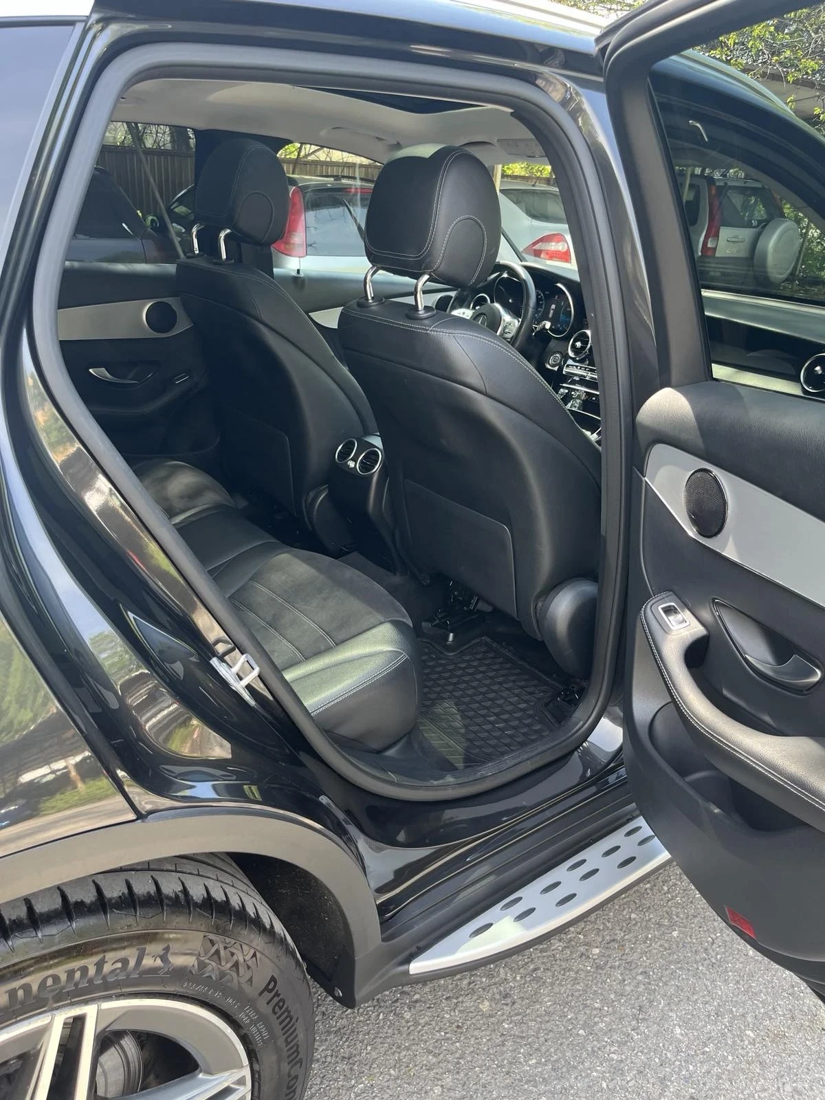 Mercedes-Benz GLC 220, снимка 11 - Автомобили и джипове - 54450748