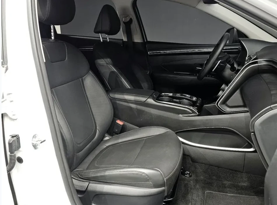Hyundai Tucson Diesel 2.0 4WD Modern, снимка 11 - Автомобили и джипове - 54487474