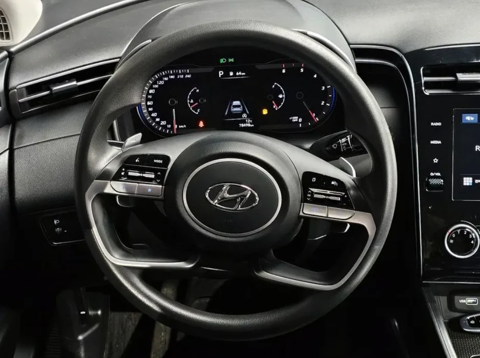 Hyundai Tucson Diesel 2.0 4WD Modern, снимка 13 - Автомобили и джипове - 54487474