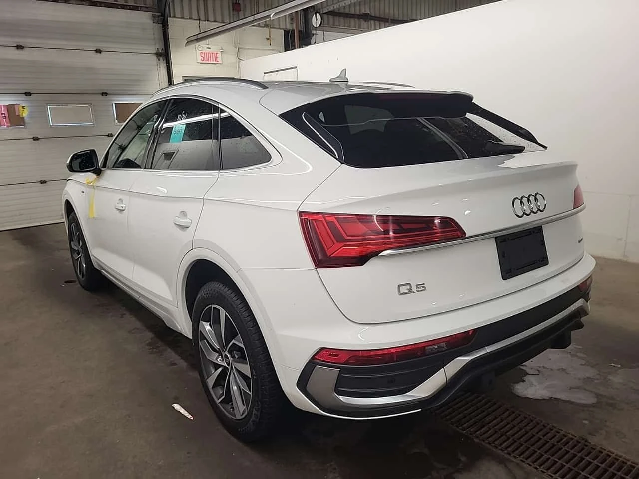 Audi Q5 PROGRESSIV| 360CAM| ПАМЕТ| 2 ЧИФТА ГУМИ| 2 КЛЮЧА| , снимка 5 - Автомобили и джипове - 54763784