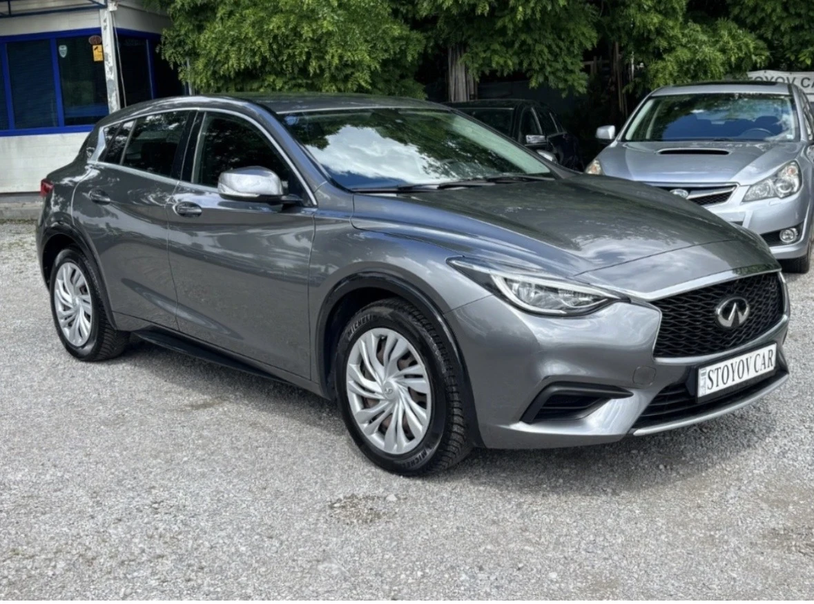 Infiniti Q30 1.5 CDTI, снимка 3 - Автомобили и джипове - 54780474
