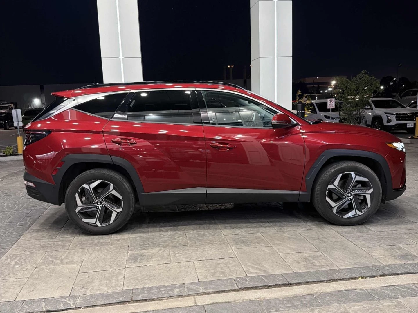 Hyundai Tucson  Ultimate AWD| 360  Камери | Обдух | Bose, снимка 8 - Автомобили и джипове - 54822702