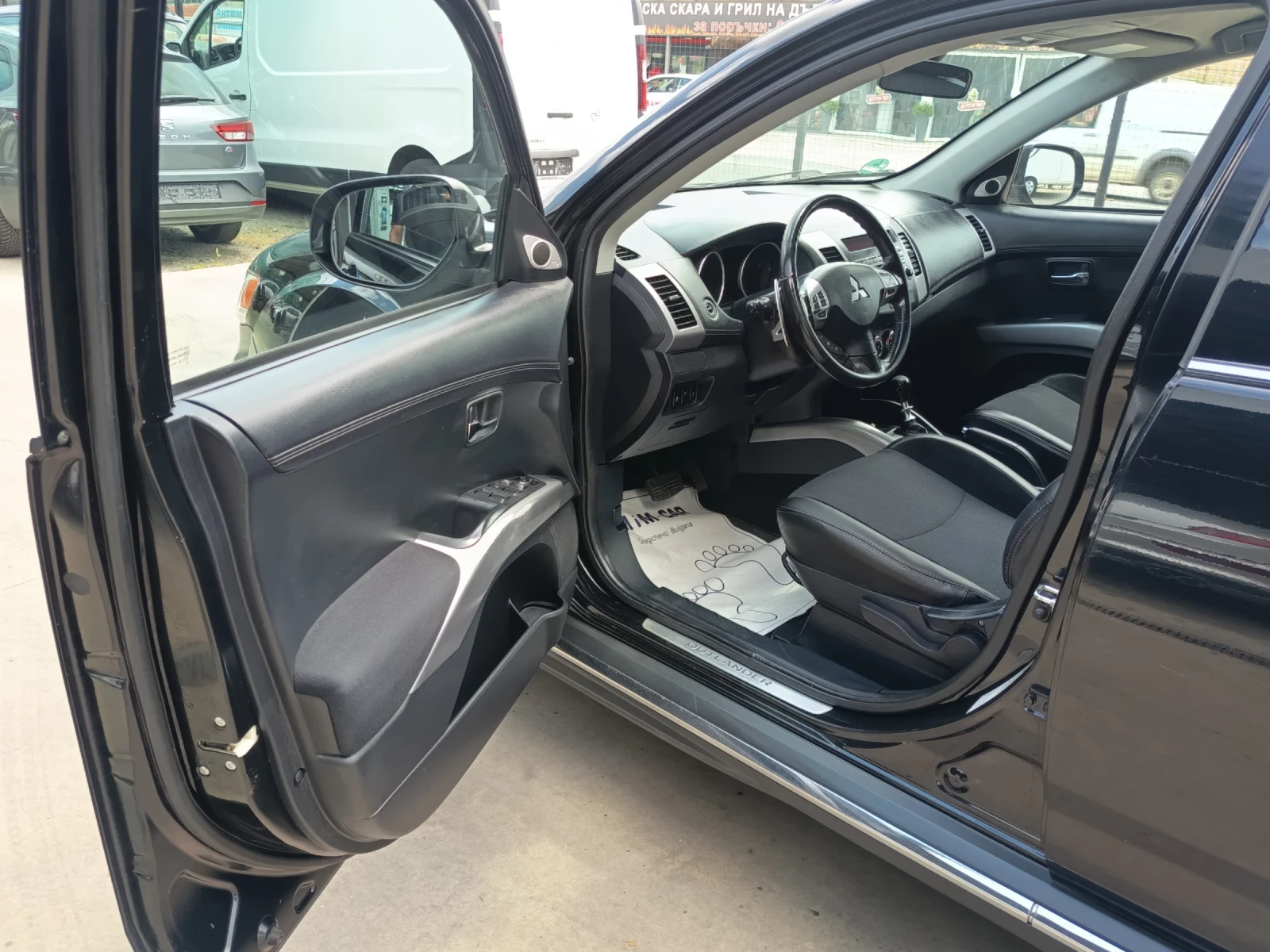 Mitsubishi Outlander 2.2did, снимка 8 - Автомобили и джипове - 54874419