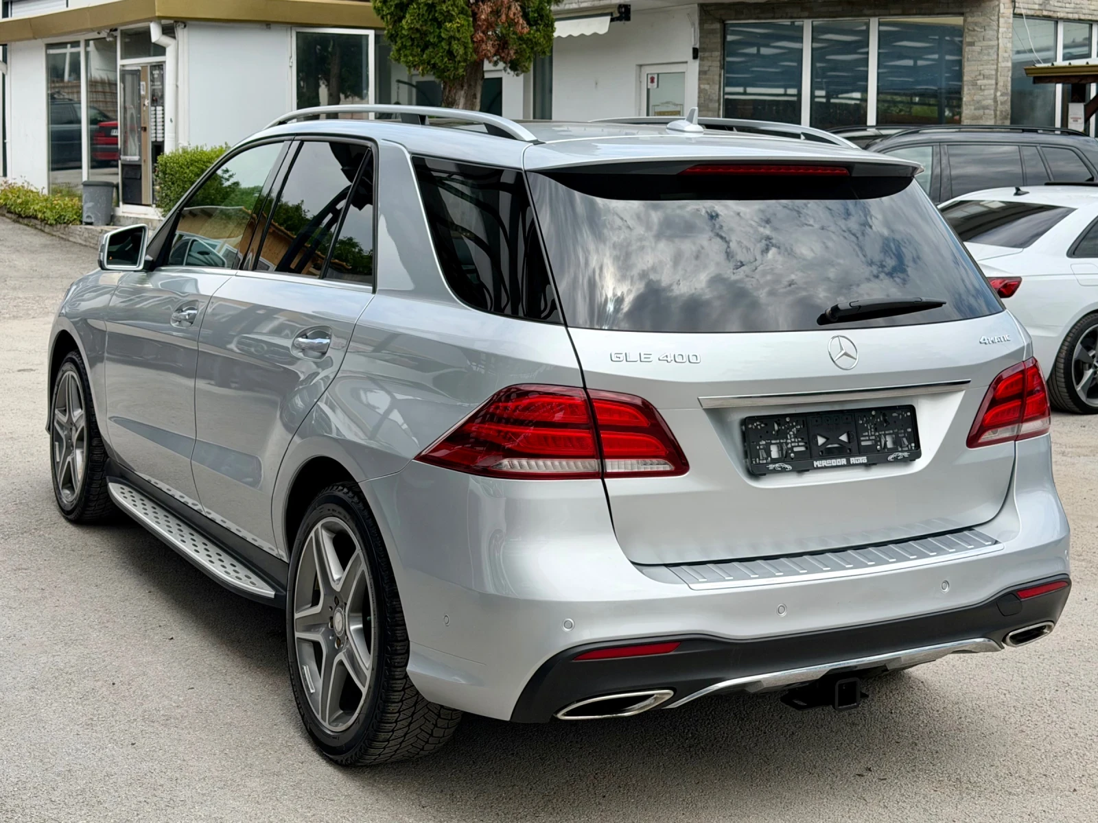 Mercedes-Benz GLE 400 AMG-pack , снимка 5 - Автомобили и джипове - 55138468