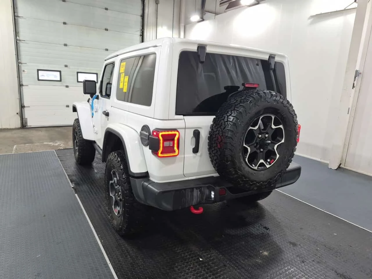Jeep Wrangler RUBICON * CARFAX * АВТОКРЕДИТ * , снимка 4 - Автомобили и джипове - 56226059
