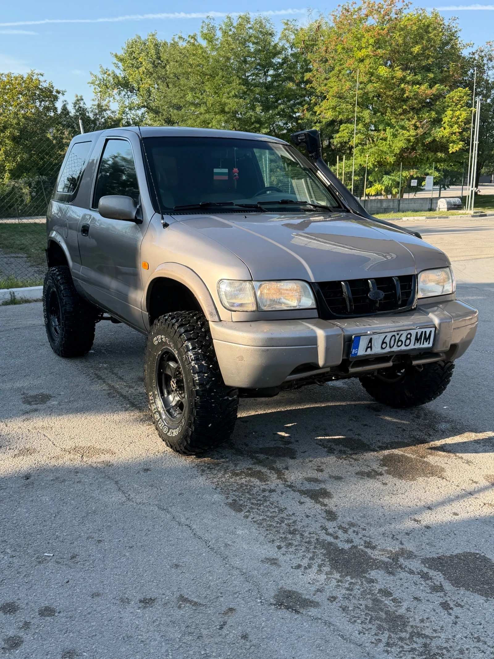 Kia Sportage 2.0 16v, снимка 4 - Автомобили и джипове - 56254565