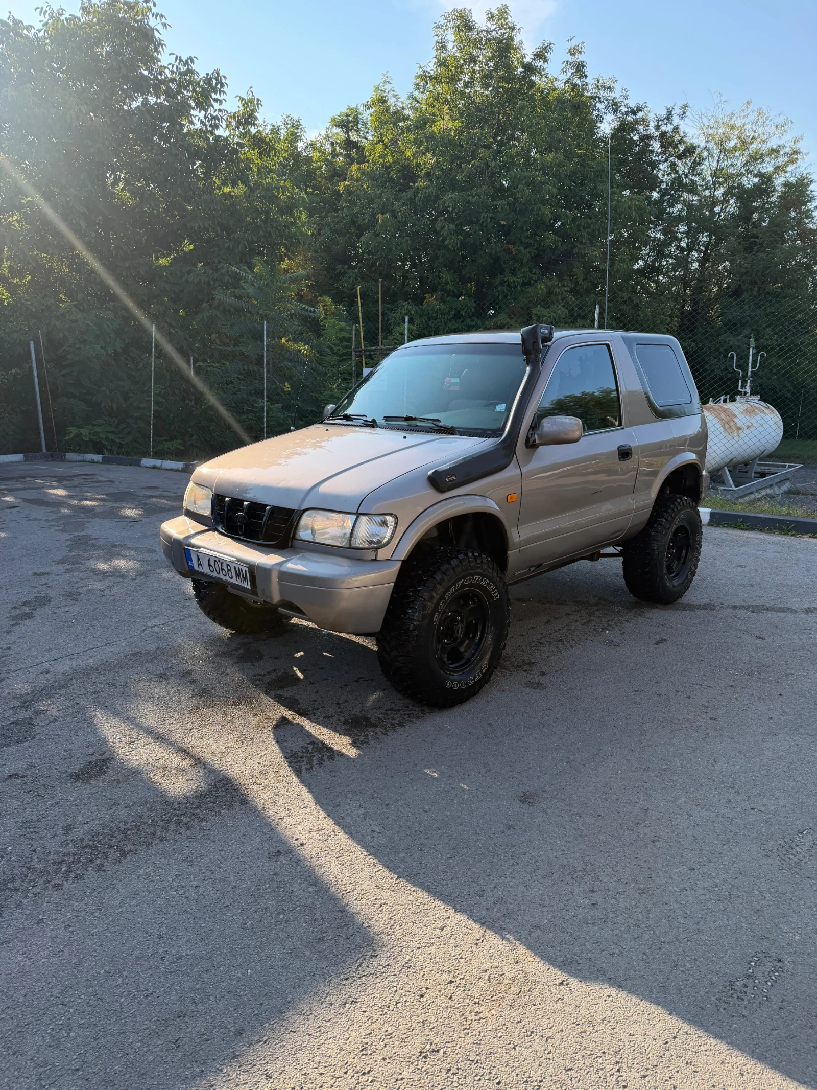 Kia Sportage 2.0 16v, снимка 3 - Автомобили и джипове - 56254565