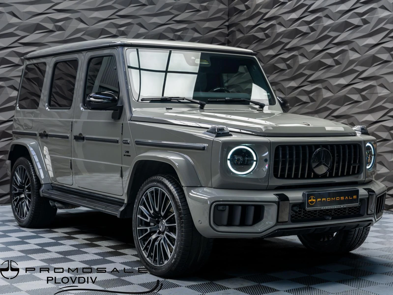 Mercedes-Benz G 63 AMG CARBON* BURM* 3XTV* 360CAM* PANO* ОБДУХВ* 