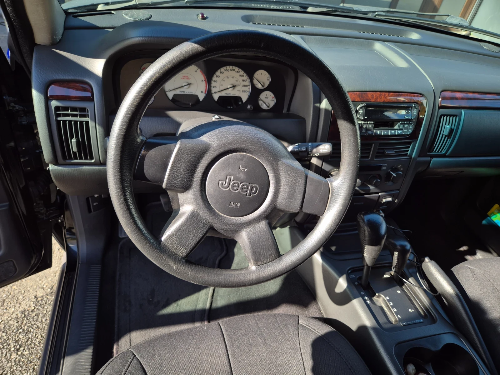 Jeep Grand cherokee, снимка 8 - Автомобили и джипове - 56679607