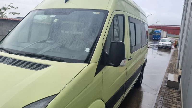 VW Crafter, снимка 4 - Бусове и автобуси - 47494906