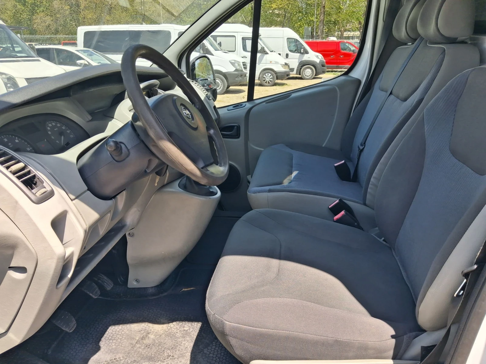Opel Vivaro 1.9, 101 �.�. 6 ��������, ������ ��������� | Mobile.bg � ����������� 16