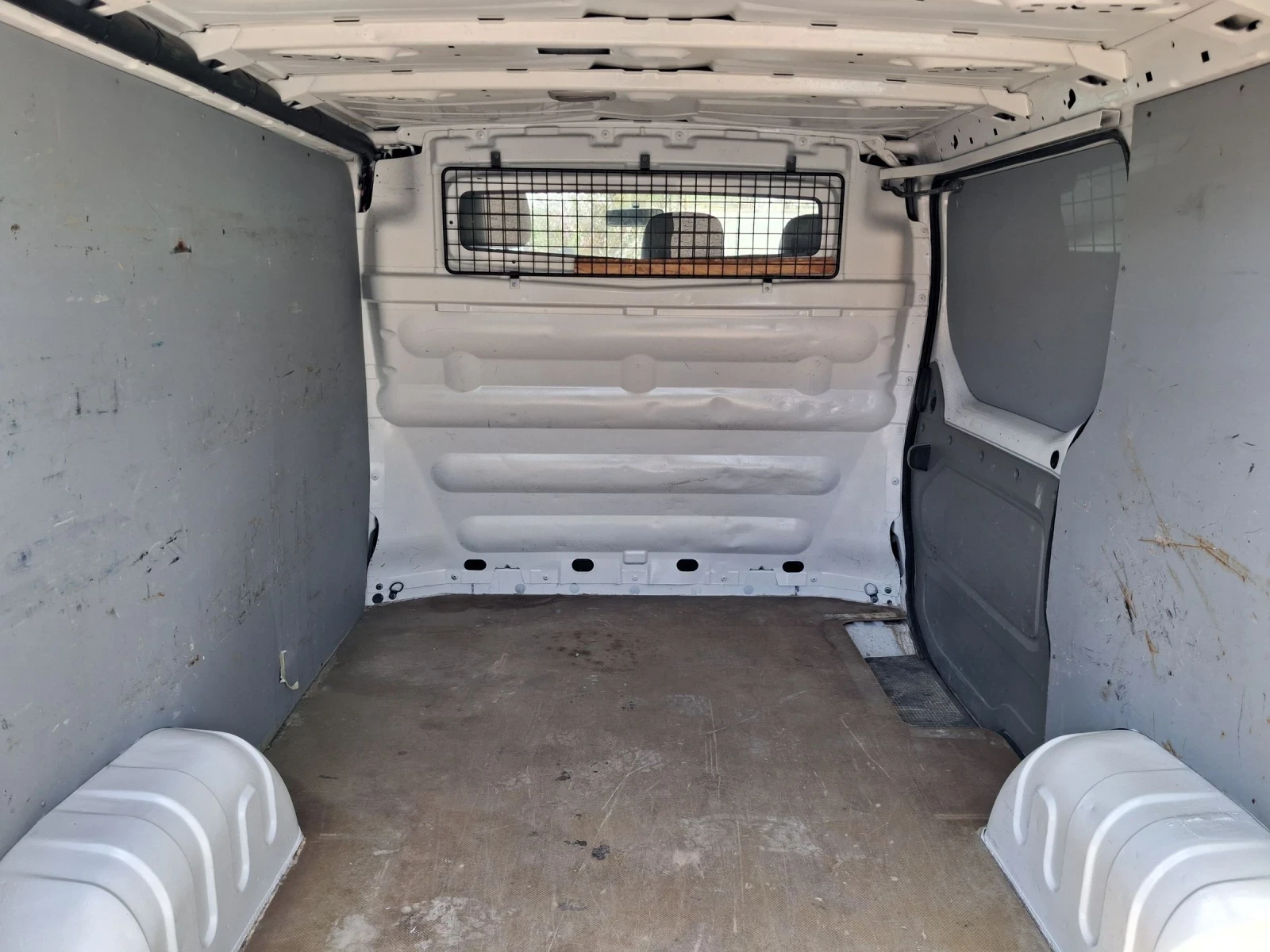 Opel Vivaro 1.9, 101 �.�. 6 ��������, ������ ��������� | Mobile.bg � ����������� 9