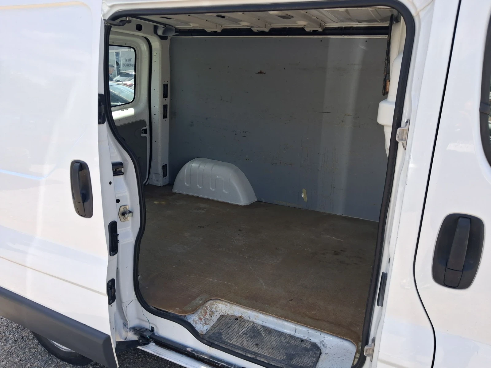 Opel Vivaro 1.9, 101 �.�. 6 ��������, ������ ��������� | Mobile.bg � ����������� 10