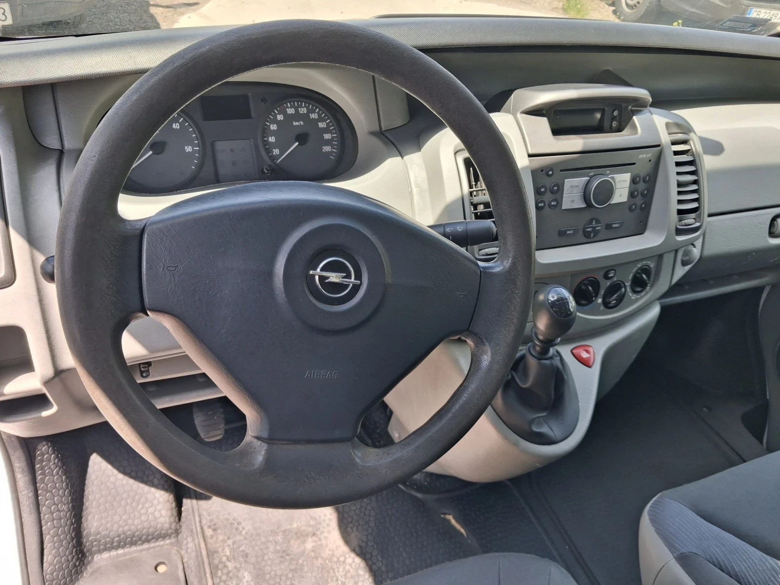 Opel Vivaro 1.9, 101 �.�. 6 ��������, ������ ��������� | Mobile.bg � ����������� 15