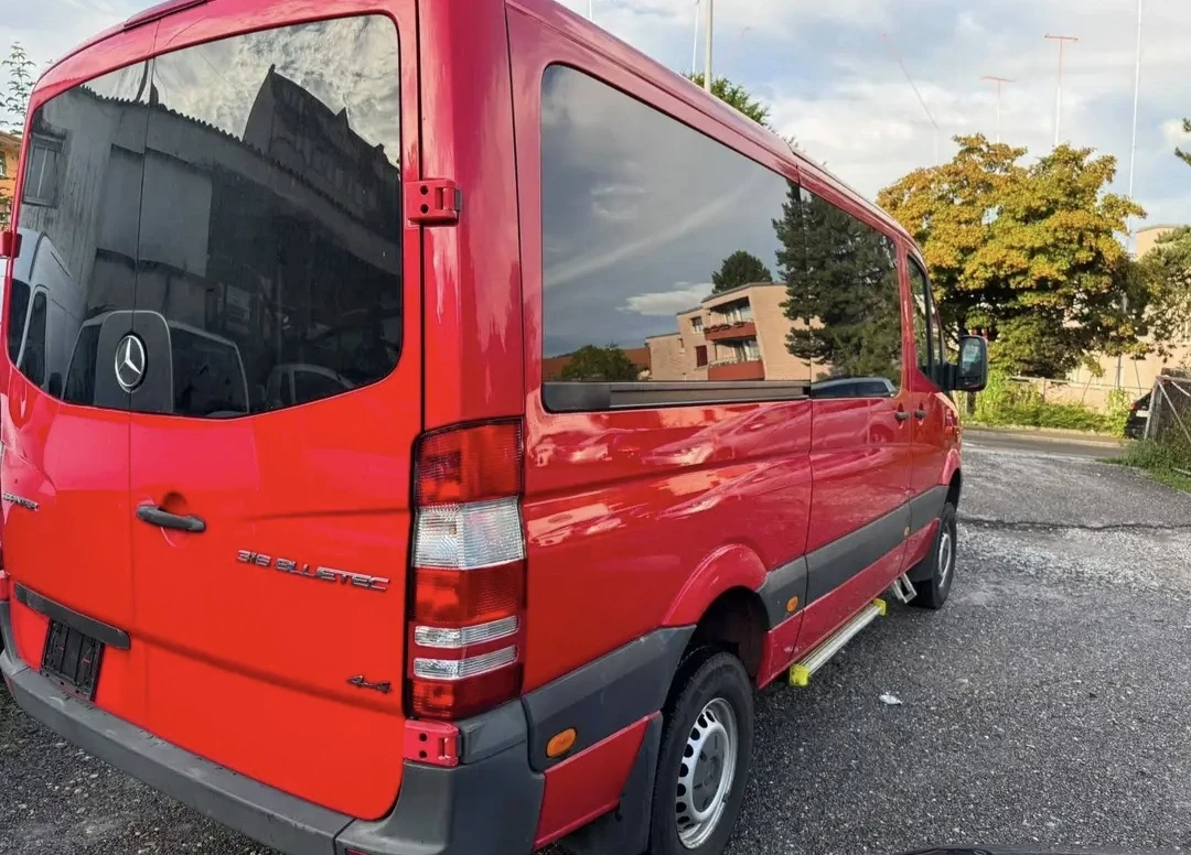 Mercedes-Benz Sprinter 316 * 4X4* 8-Местен* КЛИМА* ШВЕЙЦАРИЯ* , снимка 2 - Бусове и автобуси - 56171268