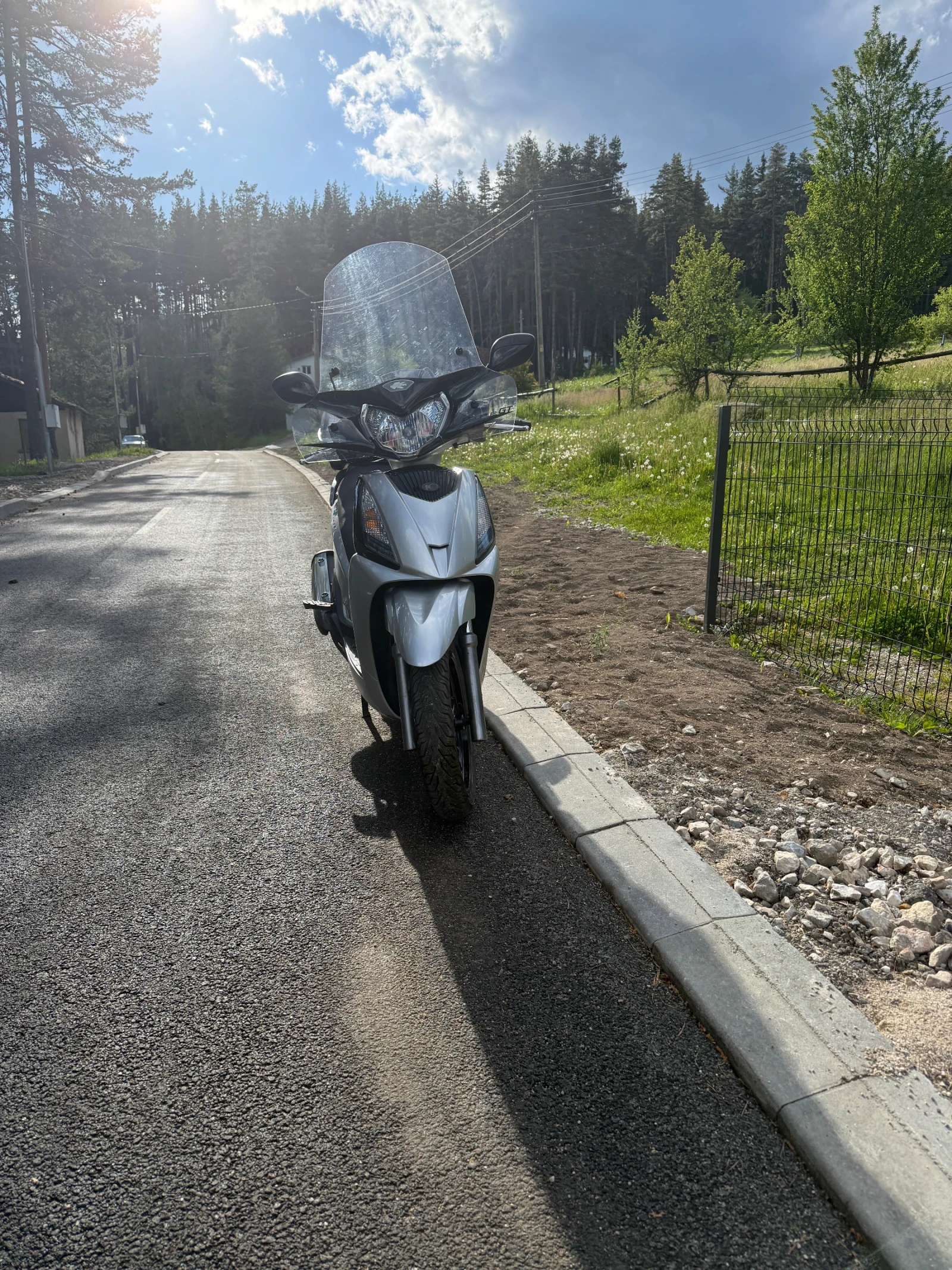 Kymco People 300gti, снимка 2 - Мотоциклети и мототехника - 54905893
