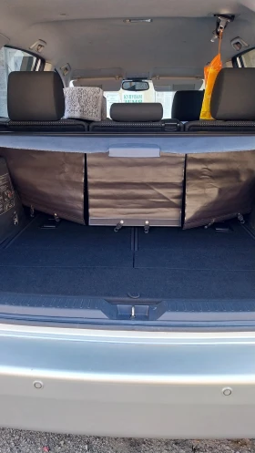 Toyota Corolla verso 2.2 D4D, снимка 4