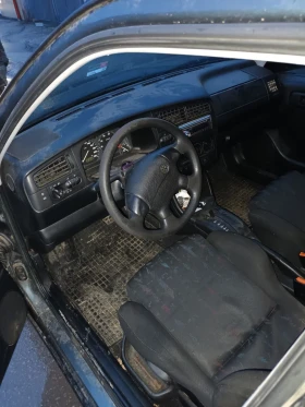 VW Golf 1.6 пълен инжекцион - 3000 € / 5867.49 лв. - 95962126 3