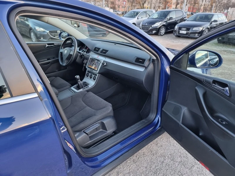 VW Passat 2.0TDI, снимка 15 - Автомобили и джипове - 43988902