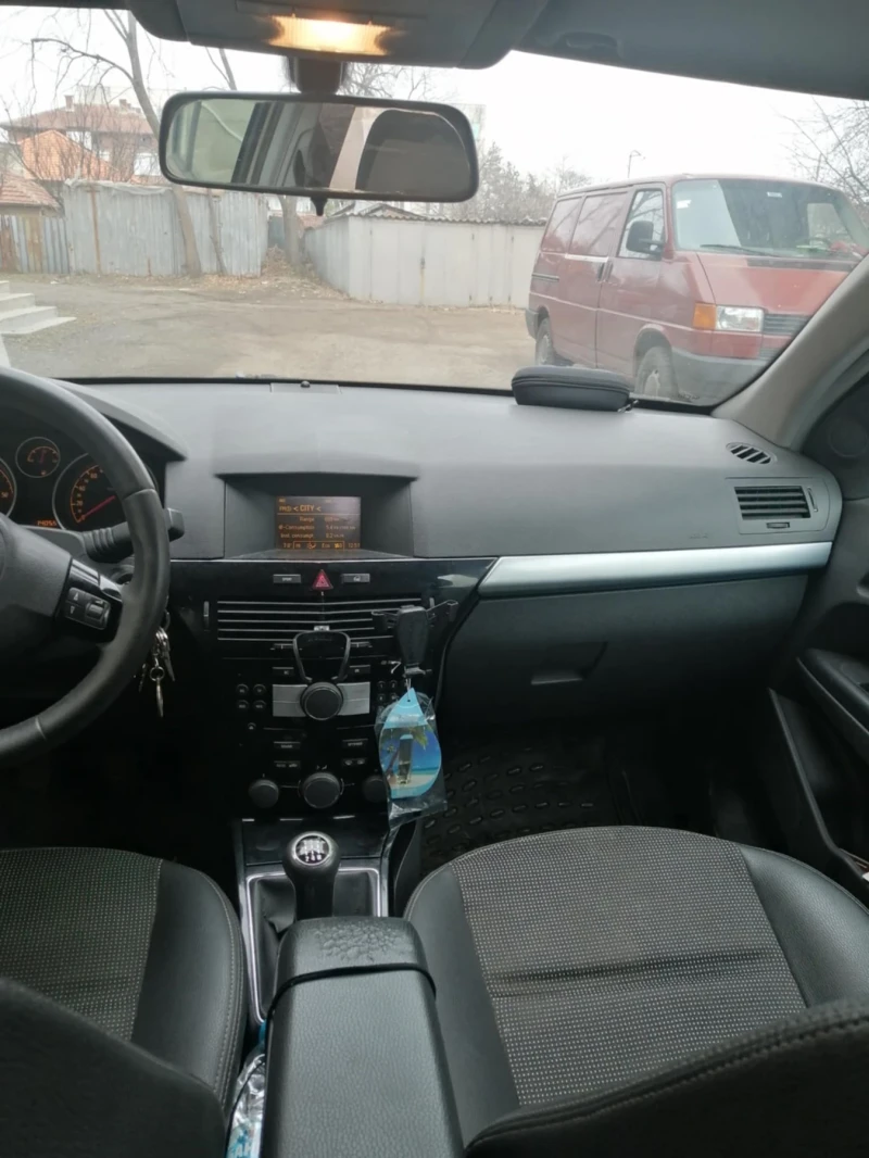 Opel Astra 1.7, снимка 4 - Автомобили и джипове - 48263671